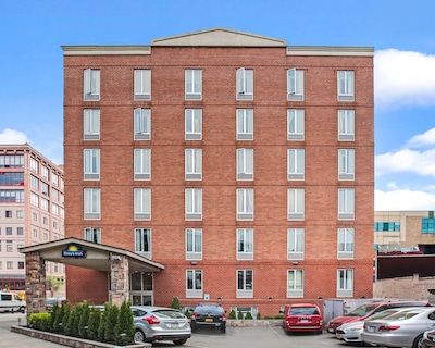 Days Inn Long Island City