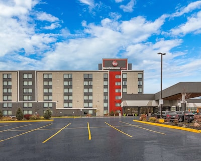 Best Western Plus Toronto North York Hotel & Suites