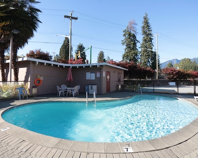 North Vancouver Hotel