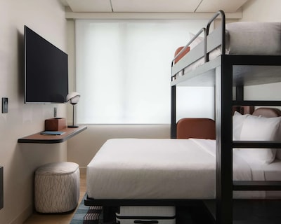 Motto by Hilton New York City Times Square