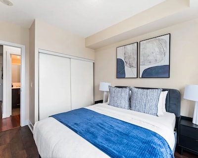 Stylish 1BR Haven Near Downtown Toronto