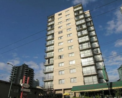 Tropicana Suite Hotel