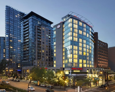 Hampton Inn & Suites by Hilton Vancouver-Downtown