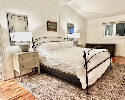 Cozy 3 Bedroom Home Neighbouring Dagmar Ski Resort. Only 1 Hour From Toronto.