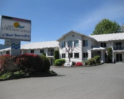 Lake Cowichan Lodge