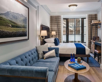 Merrion Row Hotel and Public House