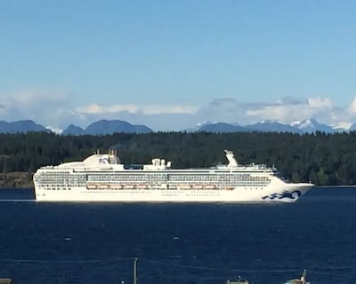 Pier View Suite Situated On The Hill