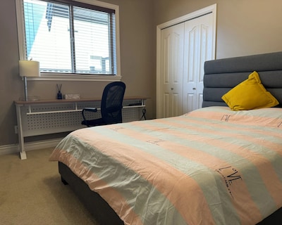 One Bedroom And One Bathroom With Independent Entrance Free Wi-fi Free Parking