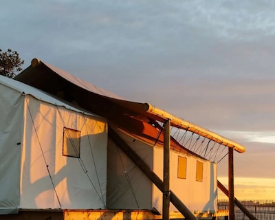 Nyc Glamping With Waterfront Views + Dining