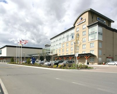 Coast Langley City Hotel & Convention Centre