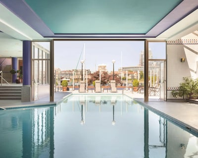 Coast Victoria Hotel & Marina by APA