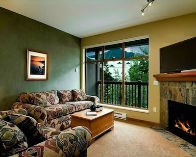 Luxury Condo Close To Lifts In Whistler Village. Pool Hot Tub