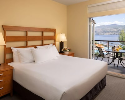 The Cove Lakeside Resort