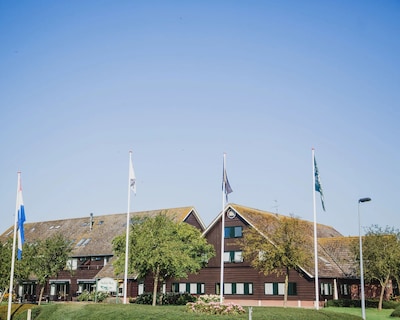 Hotel, Sportsbar & Brasserie Dorhout Mees