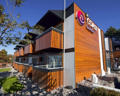 Coast Metro Vancouver Hotel