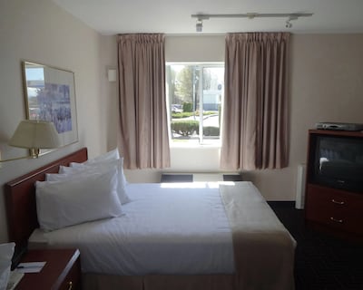 Powell River Town Centre Hotel