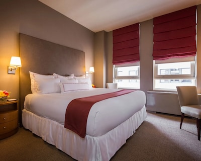 Hotel Giraffe by Library Hotel Collection