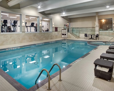 DoubleTree by Hilton Toronto Airport