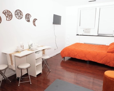 West Village Escape – Steps from Subway Cafes