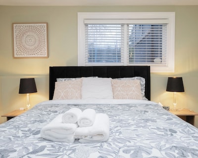 2BR Trafalgar Retreat near UBC & Pacific Spirit