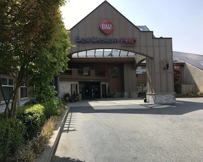 Best Western Plus Langley Inn