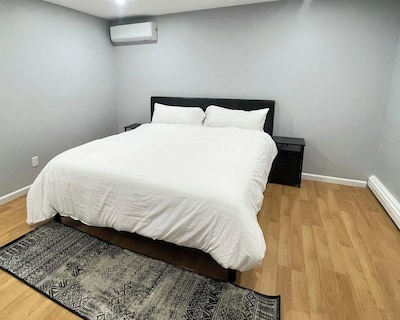 Sophisticated Suite Near Jfk Airport