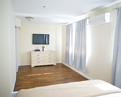 Junior Suite Long Beach Hotel