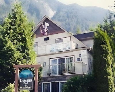 Evergreen Bed & Breakfast