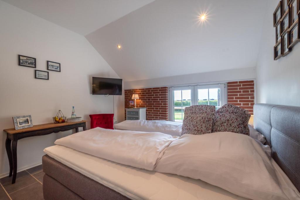 INSEL-LAND-HOTEL MICHAELSEN -Boutique Hotel- im Ostland mit Yoga u Sauna