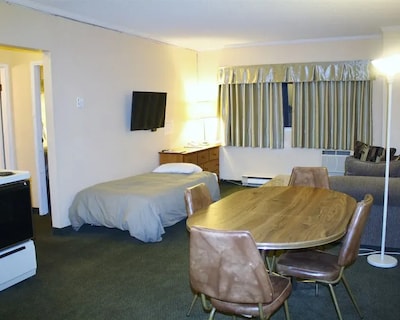Diplomat Motel