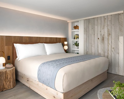 1 Hotel Toronto