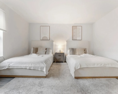 Bay Ridge ApartHotel