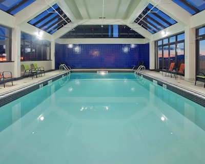 Holiday Inn Vancouver-centre (broadway) By Ihg