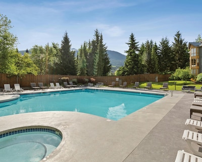 Cascade Lodge