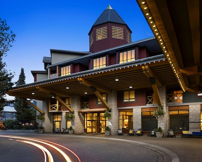Delta Hotels Whistler Village Suites