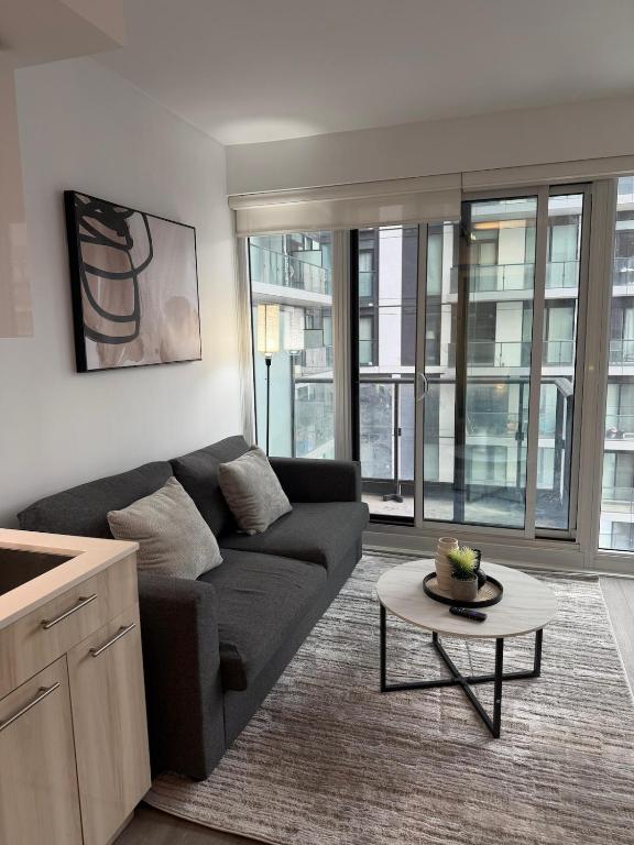 Luxury Condo Downtown Toronto