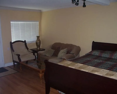 Beach Grove Motel