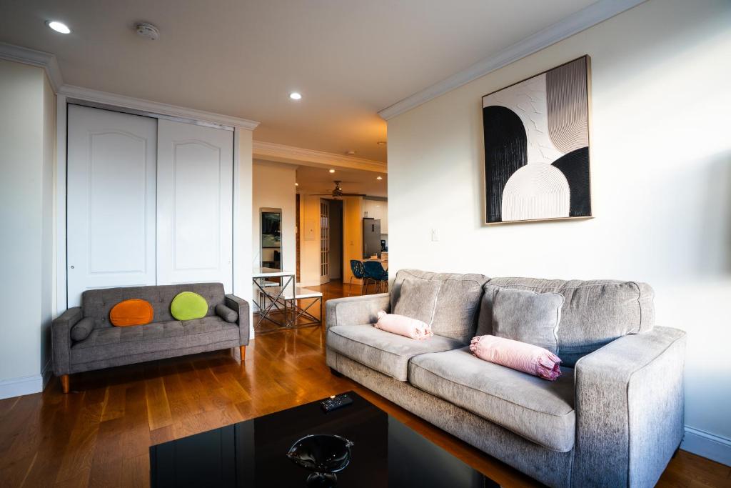 Uptown Suites NY
