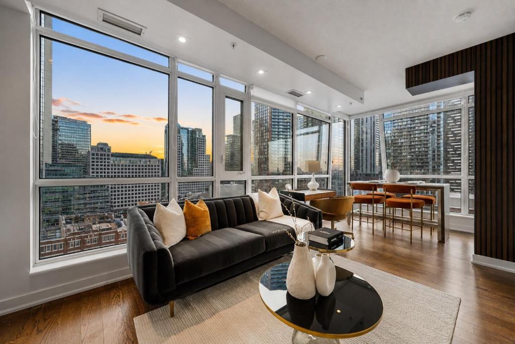 NoMad Suites – Toronto’s Entertainment District