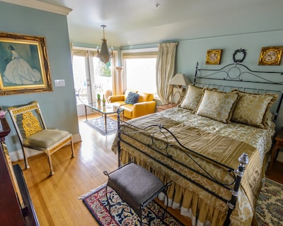 Crystal’s View Bed & Breakfast