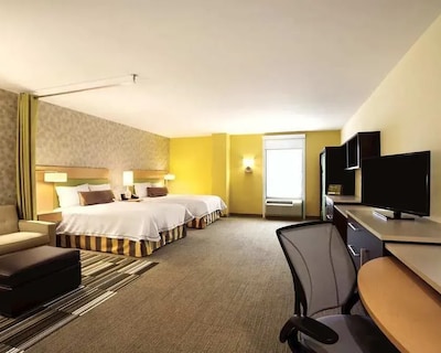 Home2 Suites Long Island City/Manhattan View