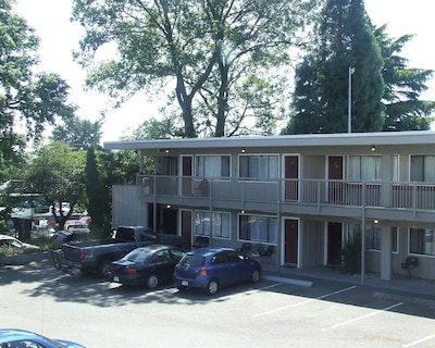 Metro Inn