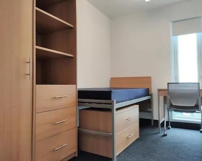 Toronto Metropolitan University-Daphne Cockwell Complex Residence