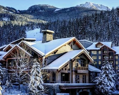 Elegant Suite + Slopeside Access In Whistler Pristine Powder