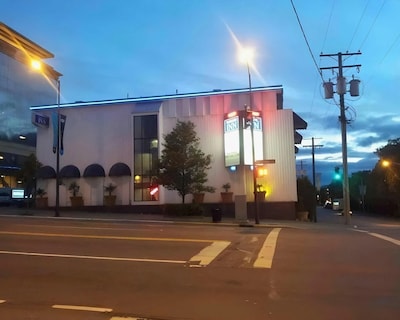 Island Travel Inn