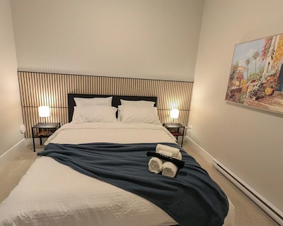 Cozy Private 1- Bedroom Suite in Westhills