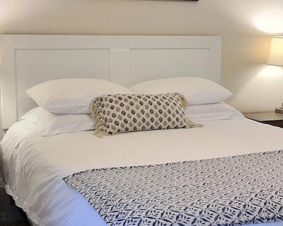 Rathtrevor Beach Heated Pool + Hot Tub – Parksville B.c … Sleeps 6
