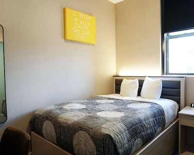 The Leon Hotel