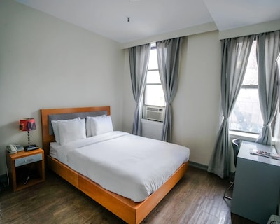 Midtown West Hotel