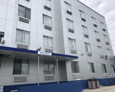Days Inn by Wyndham Brooklyn Borough Park